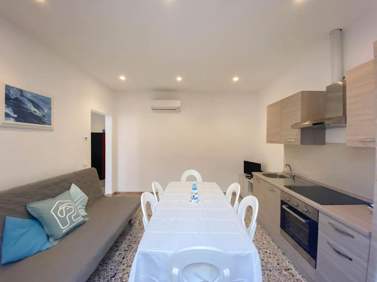 Petlyapartments #12 Bellaria-Igea Marina 0*,  İtalya